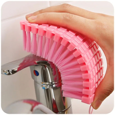 FLEXIBLE SOFT BRUSH